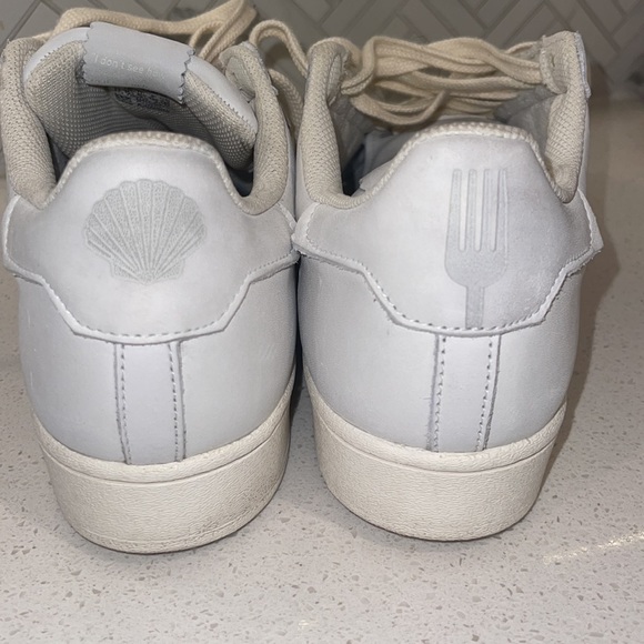 Adidas Shell Toe size 11 - Picture 4 of 6